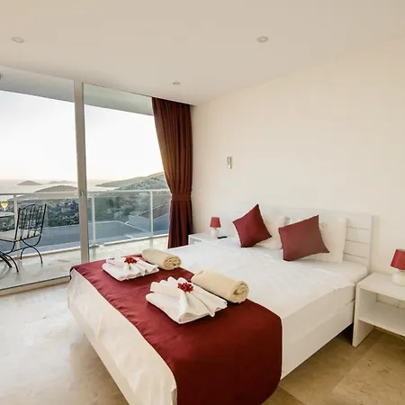Sleeps 10 With Pool And Air Con