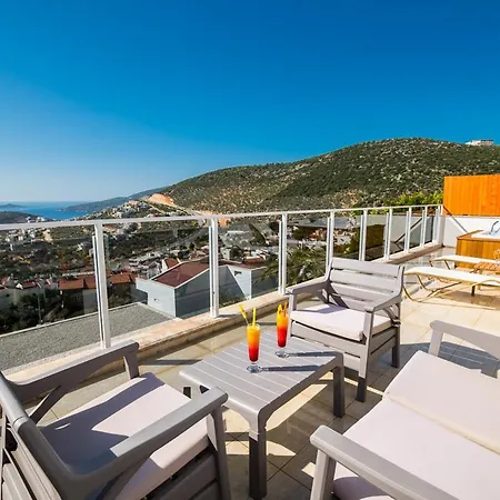 Sleeps 10 With Pool And Air Con