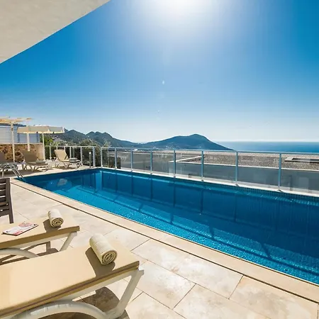 Sleeps 10 With Pool And Air Con *