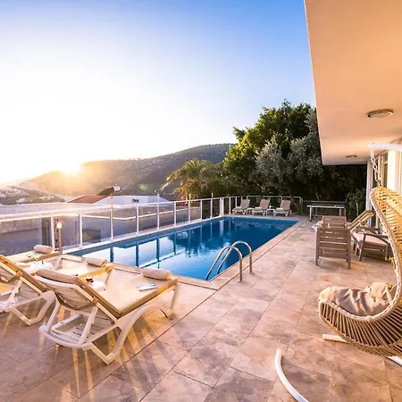 Sleeps 10 With Pool And Air Con Vila *