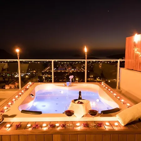 Villa Sleeps 10 With Pool And Air Con